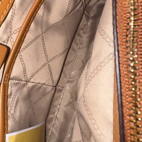 MICHAEL KORS Cynthia Medium Satchel Purse- Brown/Acorn - Picture 11 of 16